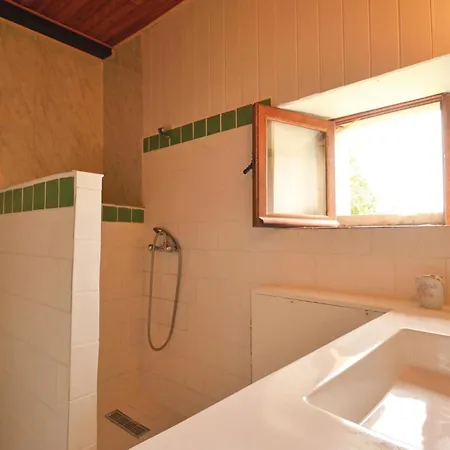 2 Bedroom Awesome In La-chapelle-saint-jean *