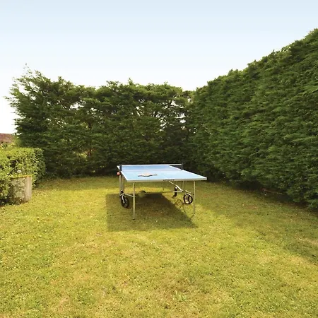 펜션 3 Bedroom Stunning In La-chapelle-saint-jean