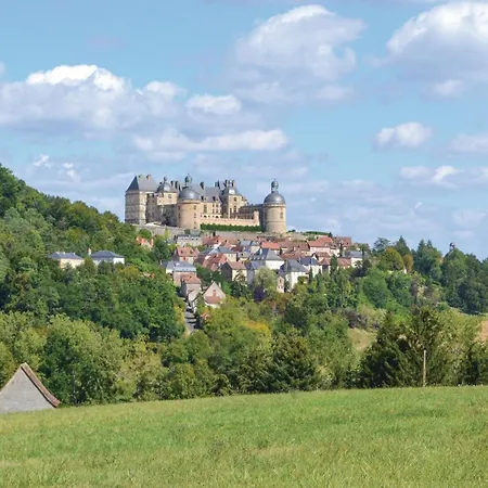 2 Bedroom Awesome In La-chapelle-saint-jean